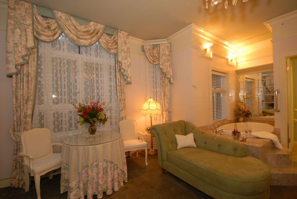 Humboldt House Bed & Breakfast Victoria Esterno foto